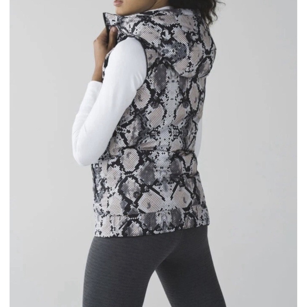 WOMEN'S Lululemon The Fluffiest Reversible Down Vest Soft SIZE 2
